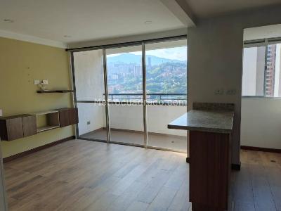Apartamento en arriendo en San German, Medellín · foto 4 de 13