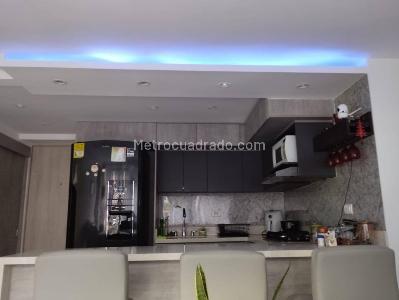 Apartamento de 2 alcobas en arriendo en Loma De Los Bernal, Medellín, 50 m² · foto 2 de 14