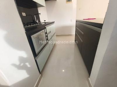 Apartamento de 3 alcobas en arriendo en San German, Medellín, 70 m² · foto 3 de 18