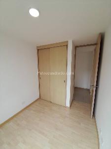 Apartamento de 2 alcobas en arriendo en Loma Del Inidio, Medellín, 72 m² · foto 7 de 14