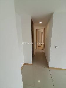 Apartamento de 2 alcobas en arriendo en Loma Del Inidio, Medellín, 72 m² · foto 9 de 14