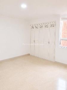 Apartamento de 3 alcobas en arriendo en Laureles, Medellín, 123 m² · foto 3 de 18