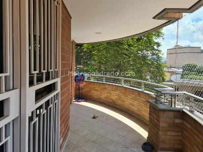 Apartamento de 3 alcobas en arriendo en Laureles, Medellín, 123 m² · foto 9 de 18