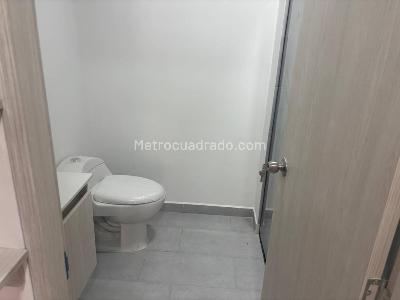 Apartamento de 3 alcobas en arriendo en La Castellana, Medellín, 134 m² · foto 13 de 13
