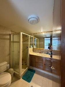 Apartamento de 3 alcobas en venta en Castropol, Medellín, 230 m² · foto 12 de 20