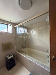 Apartamento de 3 alcobas en venta en Castropol, Medellín, 230 m² · foto 15 de 20