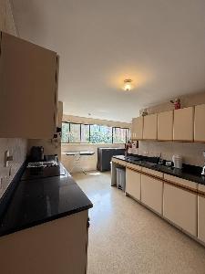 Apartamento de 3 alcobas en venta en Castropol, Medellín, 230 m² · foto 3 de 20