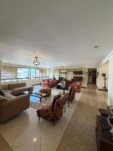 Apartamento de 3 alcobas en venta en Castropol, Medellín, 230 m² · foto 5 de 20
