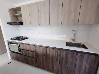 Apartamento de 3 alcobas en arriendo en San Diego, Medellín, 80 m² · foto 2 de 13