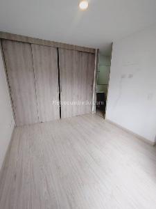 Apartamento de 3 alcobas en arriendo en San Diego, Medellín, 80 m² · foto 8 de 13