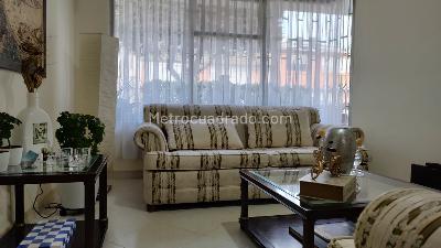 Casa de 4 alcobas en venta en Cedro Golf, Bogotá, 219 m² · foto 2 de 20