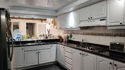 Casa de 4 alcobas en venta en Cedro Golf, Bogotá, 219 m² · foto 6 de 20