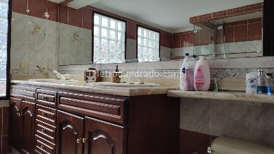 Casa de 4 alcobas en venta en Cedro Golf, Bogotá, 219 m² · foto 16 de 20