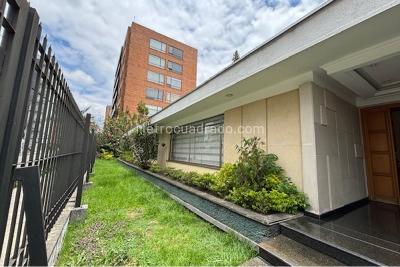 Casa de 5 alcobas en venta en Chico Norte, Bogotá, 798 m² · foto 10 de 20