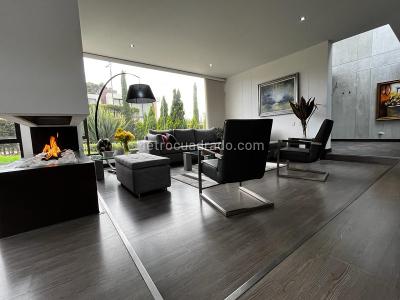 Casa en venta en Guaymaral, Bogotá · foto 2 de 20