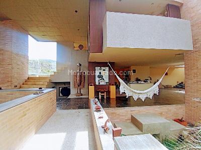 Casa de 5 alcobas en venta en Sindamanoy, Chía, 360 m² · foto 3 de 20