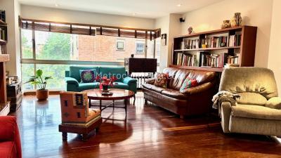 Apartamento de 3 alcobas en venta en Los Rosales, Bogotá, 190 m² · foto 2 de 20