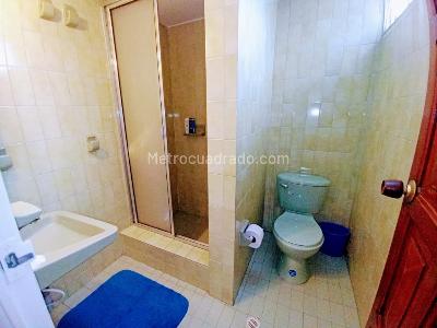 Casa de 5 alcobas en venta en Niza, Bogotá, 351 m² · foto 15 de 20