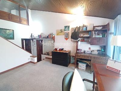 Casa de 5 alcobas en venta en Niza, Bogotá, 351 m² · foto 18 de 20