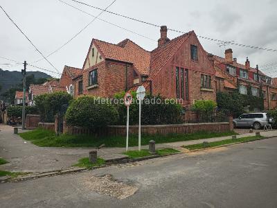 Casa de 5 alcobas en venta en Quinta Camacho, Bogotá, 388 m² · foto 4 de 20