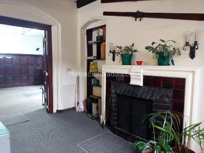 Casa de 5 alcobas en venta en Quinta Camacho, Bogotá, 388 m² · foto 10 de 20