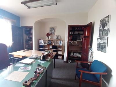 Casa de 5 alcobas en venta en Quinta Camacho, Bogotá, 388 m² · foto 13 de 20