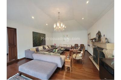 Casa de 4 alcobas en venta en Santa Ana, Bogotá, 907 m² · foto 2 de 20