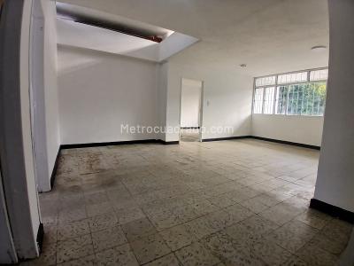 Casa de 4 alcobas en venta en Cabecera Del Llano, Bucaramanga, 454 m² · foto 2 de 14