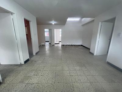 Casa de 4 alcobas en venta en Cabecera Del Llano, Bucaramanga, 454 m² · foto 13 de 14