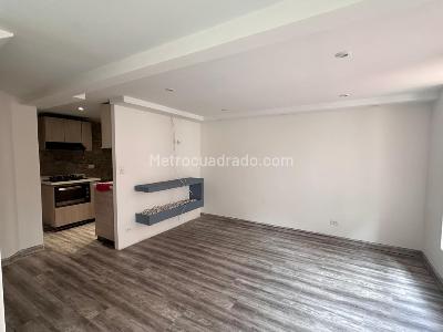 Casa de 3 alcobas en venta en Ciudad Salitre Nororiental, Bogotá, 110 m² · foto 2 de 10