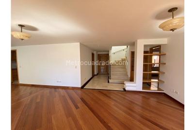 Apartamento de 5 alcobas en venta en Chico Navarra, Bogotá, 200 m² · foto 3 de 20