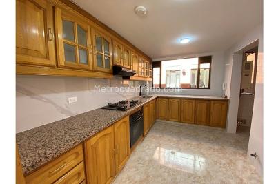 Apartamento de 5 alcobas en venta en Chico Navarra, Bogotá, 200 m² · foto 5 de 20