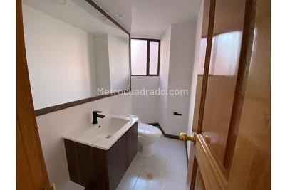 Apartamento de 5 alcobas en venta en Chico Navarra, Bogotá, 200 m² · foto 7 de 20