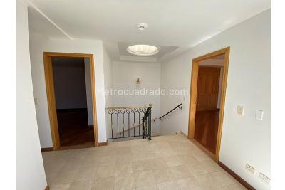 Apartamento de 5 alcobas en venta en Chico Navarra, Bogotá, 200 m² · foto 10 de 20
