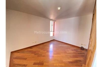 Apartamento de 5 alcobas en venta en Chico Navarra, Bogotá, 200 m² · foto 15 de 20