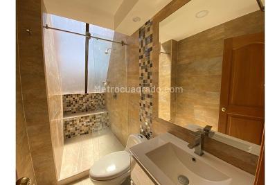 Apartamento de 5 alcobas en venta en Chico Navarra, Bogotá, 200 m² · foto 16 de 20
