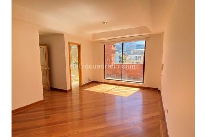 Apartamento de 5 alcobas en venta en Chico Navarra, Bogotá, 200 m² · foto 17 de 20