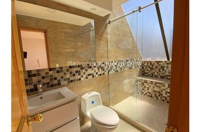Apartamento de 5 alcobas en venta en Chico Navarra, Bogotá, 200 m² · foto 19 de 20
