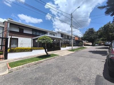 Casa en venta en Santa Ana, Bogotá · foto 3 de 20