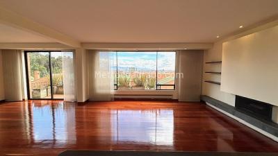Casa de 4 alcobas en venta en Bosques Del Marques, Bogotá, 632 m² · foto 2 de 20