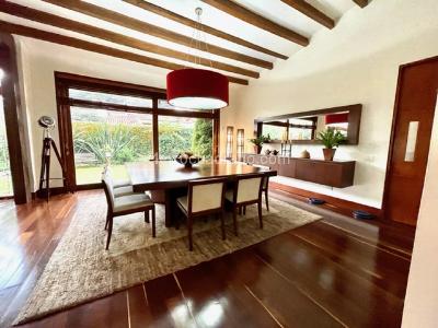 Casa de 5 alcobas en venta en Santa Barbara, Bogotá, 334 m² · foto 3 de 20