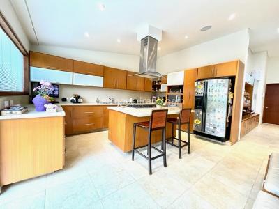 Casa de 5 alcobas en venta en Santa Barbara, Bogotá, 334 m² · foto 6 de 20