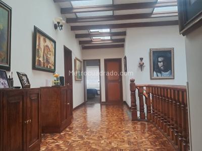 Casa de 3 alcobas en venta en Santa Barbara, Bogotá, 408 m² · foto 5 de 16