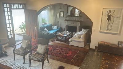 Casa de 3 alcobas en venta en Santa Barbara, Bogotá, 408 m² · foto 7 de 16