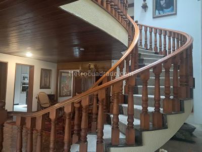 Casa de 3 alcobas en venta en Santa Barbara, Bogotá, 408 m² · foto 16 de 16