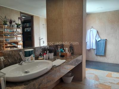 Apartamento de 3 alcobas en venta en La Cabrera, Bogotá, 547 m² · foto 7 de 20