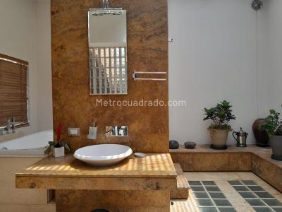 Apartamento de 3 alcobas en venta en La Cabrera, Bogotá, 547 m² · foto 15 de 20