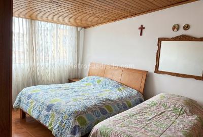 Casa de 5 alcobas en venta en Jardin Norte, Bogotá, 350 m² · foto 3 de 7