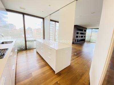 Apartamento de 2 alcobas en venta en El Nogal, Bogotá, 223 m² · foto 3 de 20