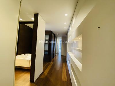 Apartamento de 2 alcobas en venta en El Nogal, Bogotá, 223 m² · foto 9 de 20